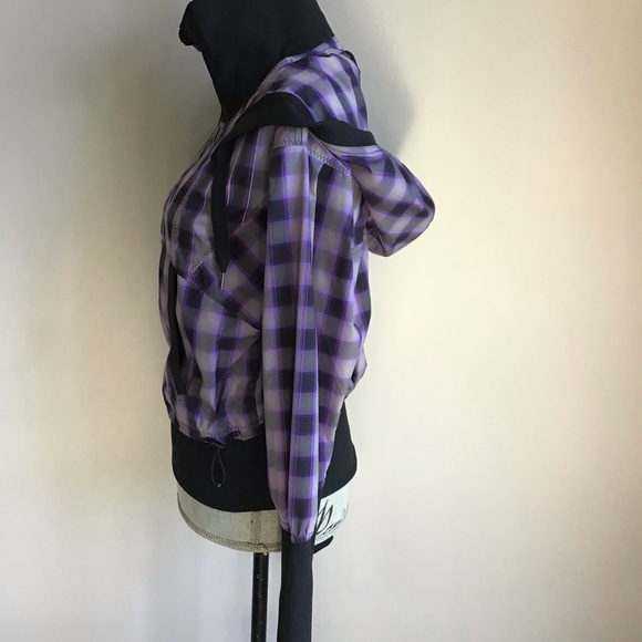 Lululemon hooded pullover with kangaroo pouch - Picture 12 of 12